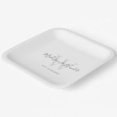 Modern Wit Grijs Script Monogram Bruiloft Papieren Bordje (Gebogen)