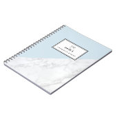 Modern wit marmer lichtblauw aangepast Notitieboek (Linkerzijde)