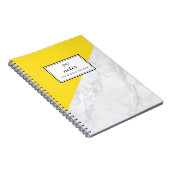 Modern wit marmer met geel blok notitieboek (Rechterzijde)