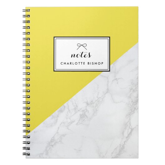 Modern wit marmeren geel gepersonaliseerd Notitieb Notitieboek (Voorkant)