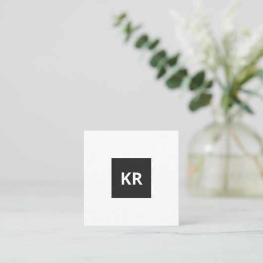 Modern Wit Monogram QR-code minimaal Vierkante Visitekaartje (Staand voorkant)