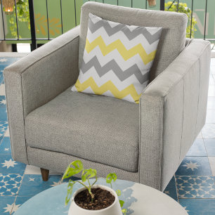 Modern Yellow Gray Chevron Pattern Kussen