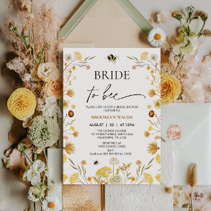 Modern Yellow Wreath Bride to Bee Vrijgezellenfees Kaart