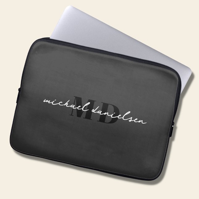 Modern Zwart & Elegant Script Initiaal Monogram Laptop Sleeve (Creator heeft geüpload)