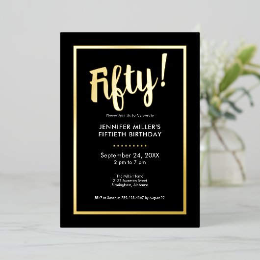 Modern zwart en goudfolie 50e verjaardag folie uitnodiging (Staand Voorkant)