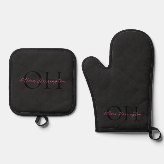 Modern Zwart en Roze Script Classic Monogram Ovenwant & Pannenlap Set (Voorkant)