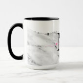 Modern zwart grijs wit marmer patroon monogram mok (Links)