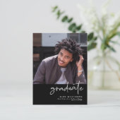 Modern Zwart Leuk Script Eenvoudig Foto Afstuderen Aankondigingskaart (Staand voorkant)