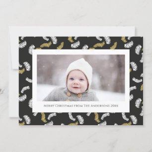 Modern zwart script Gold Pine Mistletoe Kerstmis Feestdagenkaart