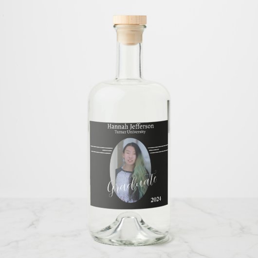 Modern zwart-wit foto Afstuderen Likeurfles Etiket (Voorkant)