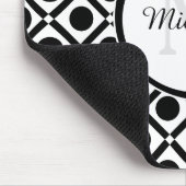 Modern zwart-wit geometrisch monogram en naam muismat (Hoek)