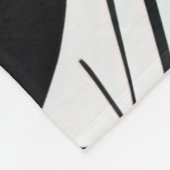 Modern zwart-wit minimalistisch bladpatroon fleece deken (Hoek)