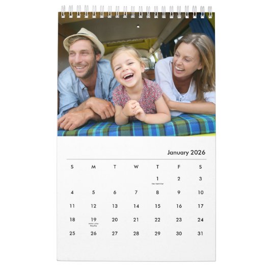 Moderne 17 Familiefoto's Bold Typography 2026 Kalender (Jan 2026)