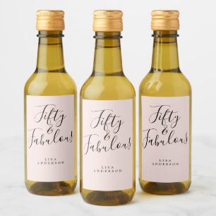 Moderne 50 Fabulous Pink Custom Name 50th Birthday Wijn Etiket