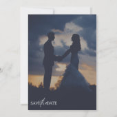 Moderne aangepaste foto elegante script bruiloft kaart (Achterkant)