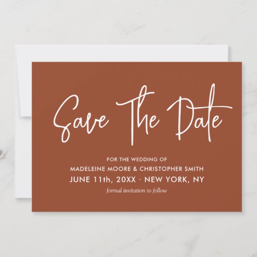 Moderne Aarde Terracotta Calligrafie Scan QR Code Save The Date (Voorkant)