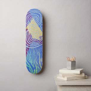 Moderne Abstract Blauw Geel en Krullen Skateboard
