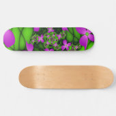 Moderne Abstracte Neon Roze Groene Fractale Bloeme Skateboard (Horizontaal)
