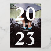 Moderne Afstuderen foto Silver Bold geperst Folie Uitnodiging (Voorkant)