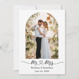 Moderne Arch Calligraphy Heart Mr. en Mrs Wedding Bedankkaart