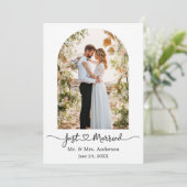 Moderne Arch Calligraphy Heart Photo Wedding Aankondiging (Staand voorkant)