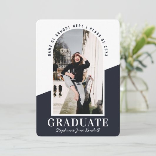 Moderne Arch Foto 2 Aankondiging van Afstuderen in (Staand voorkant)