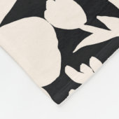 Moderne Beige Bloemen Zwart Botanisch Fleece Deken (Hoek)