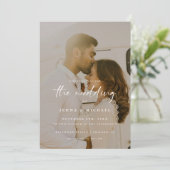 Moderne Beige Script 2-Foto Huwelijk Kaart (Staand voorkant)