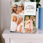 Moderne Best Friends Besties Photo Collage Plaque<br><div class="desc">Une plaque photo des meilleurs amis avec une pièce pour 3 photos. Personnalisez-le avec des photos de vos seins. Conçu pour vous par Blackberry Boulevard.</div>