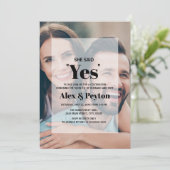 Moderne Black White Text Photo Engagement Party Kaart (Staand voorkant)