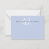 Moderne Blau-Witte Script Monogram Notitiekaartje (Voorkant)