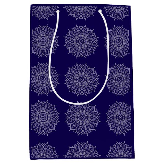Moderne Blauwe Indigo Mandala Boho Decoupage Cadea Medium Cadeauzakje (Voorkant)