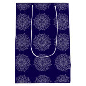 Moderne Blauwe Indigo Mandala Boho Decoupage Cadea Medium Cadeauzakje (Achterkant)