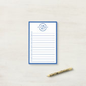 Moderne blauwe monogram naam takenlijst post-it® notes (Op bureau)