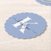Moderne Blauwe Script Monogram Kartonnen Onderzetters (Gekanteld)