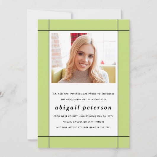 Moderne bleke groene Klasse van 2025 afstuderen fo Aankondiging (Achterkant)