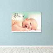 Moderne Blessed Script Baby Foto Canvas Afdruk (Insitu (Houten vloer))