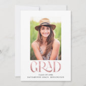 Moderne Blush Pink Folie Typografie Afstuderen Fot Aankondiging (Voorkant)