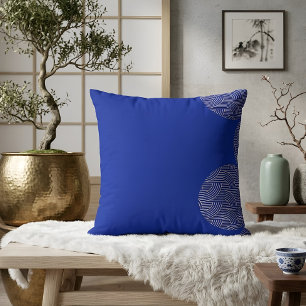 Moderne Blush Roze Japandi Seigaiha op Kobaltblauw Kussen