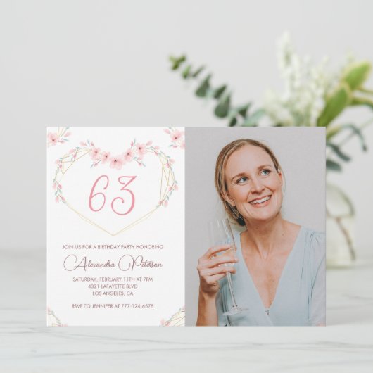 Moderne Boho Floral Foto 63e verjaardag uitnodigin Kaart (Staand voorkant)
