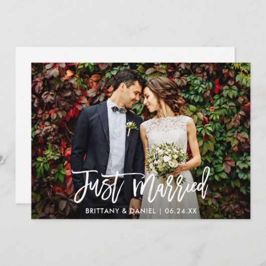 Moderne borstel script foto net getrouwd aankondiging (Voorkant / Achterkant)