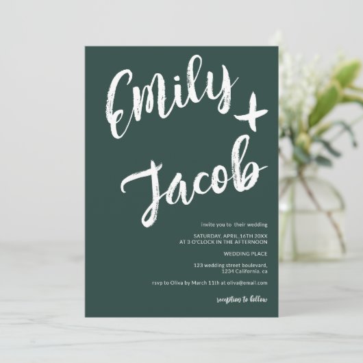 Moderne borstelnamen groene qr code bruiloft kaart (Staand voorkant)