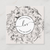 Moderne Botanische Blush Zwart Wit Script Initiale Vierkante Visitekaartje (Voorkant)