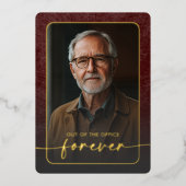 Moderne Bourgogne Foto Retirement Party Folie Uitnodiging (Voorkant)