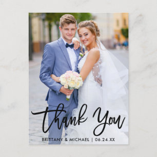 Moderne Brush Script Huwelijk Koppel Foto Bedankt Briefkaart