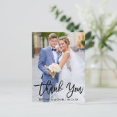 Moderne Brush Script Huwelijk Koppel Foto Dank Je Briefkaart (Staand voorkant)