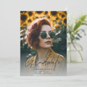 Moderne Calligrafie Script 2 Foto Afstuderen Aankondiging (Staand voorkant)