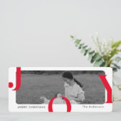 Moderne carte de Noël avec typographie JOY en gras (Debout devant)