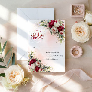 Moderne carte de réponse de mariage florale dorée 