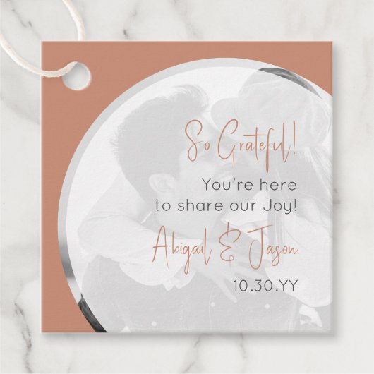 Moderne Casual Minimalistische Trouw Terracotta Bedankjes Labels (Voorkant)